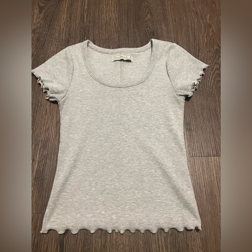 Abercrombie & Fitch tee